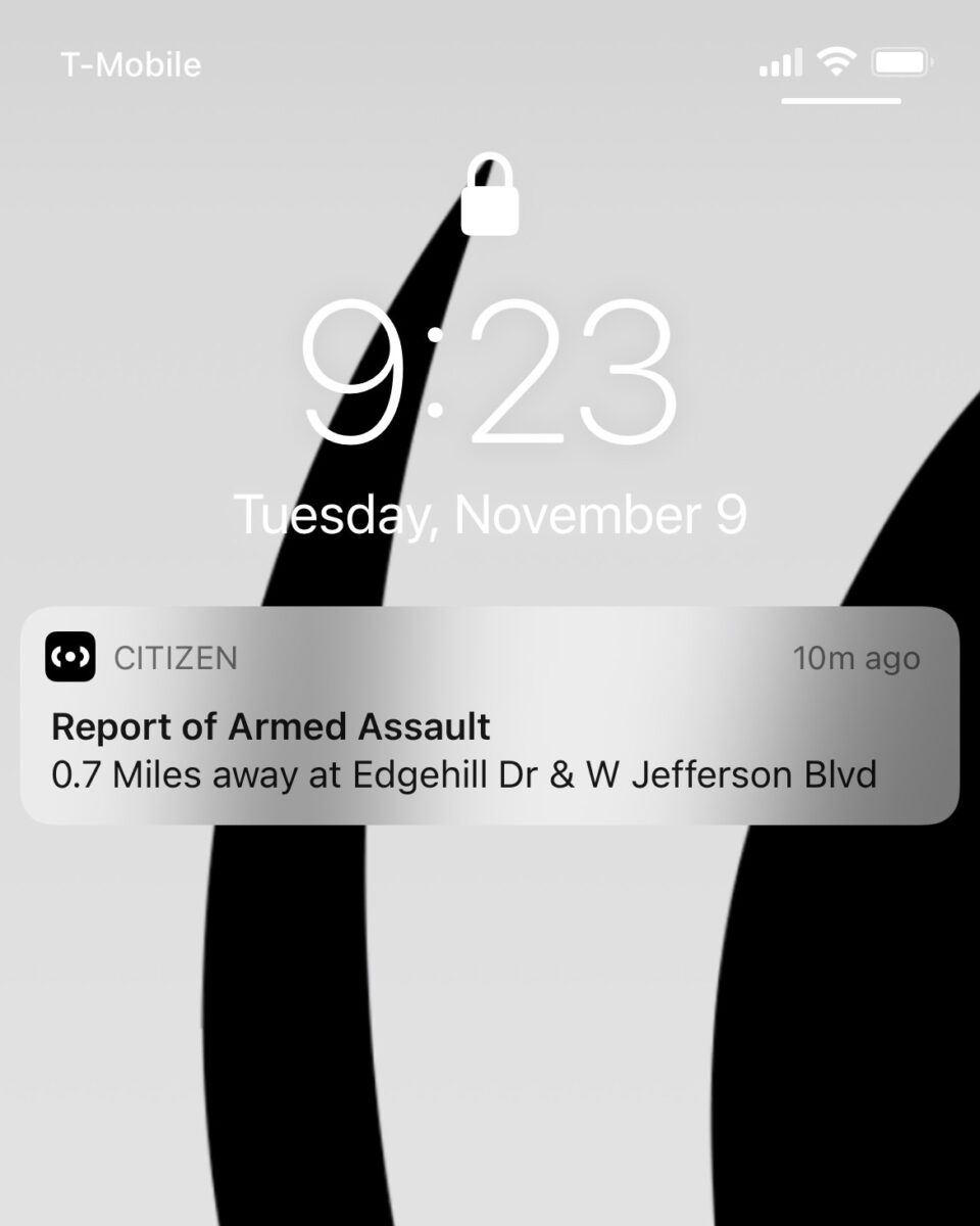 iPhone screenshot with Citizen app pop up on it