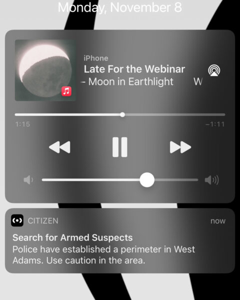 iPhone screenshot with Citizen app pop up on it