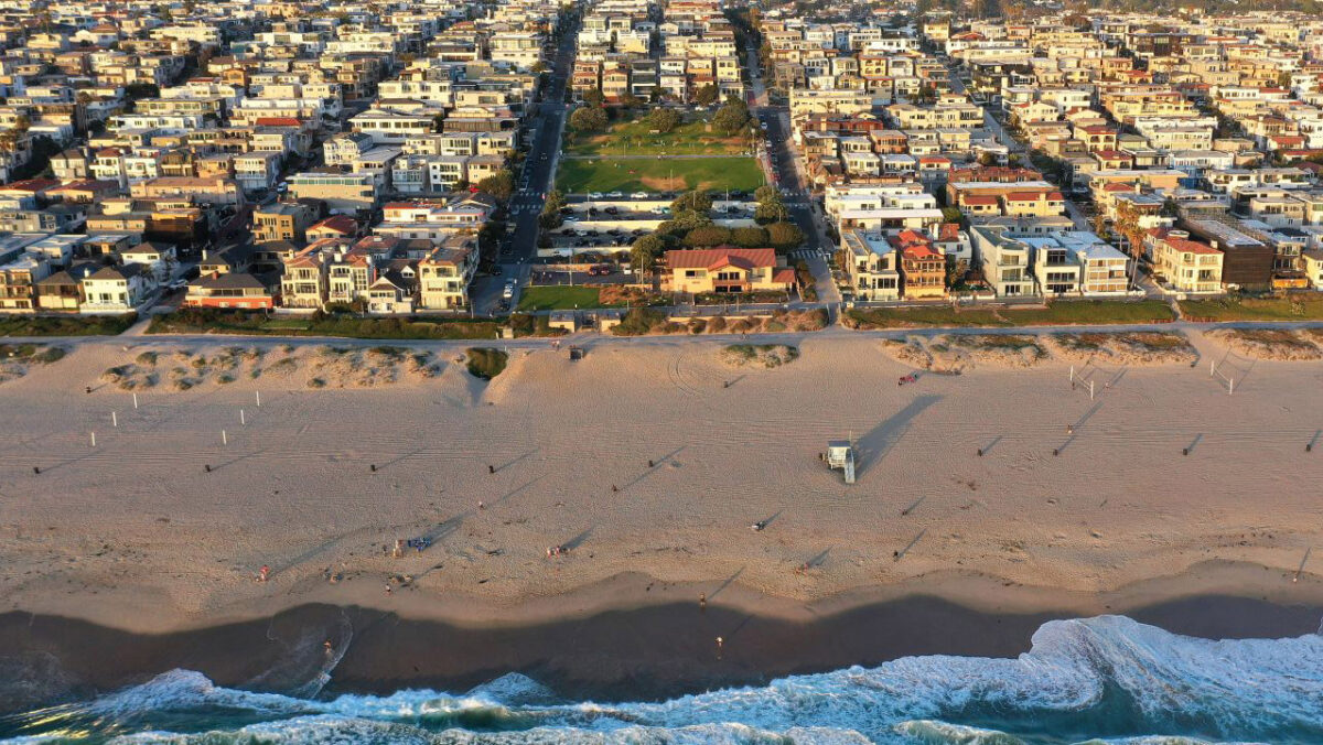 aerial photo of Bruce's Beach in Manhattan Beach, CA